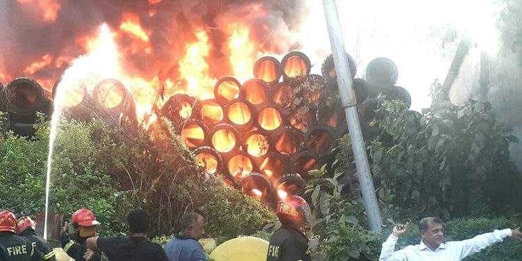 বিআইডব্লিউটিএ এর আগুনের তদন্তে মিশ্র প্রতিক্রিয়া !