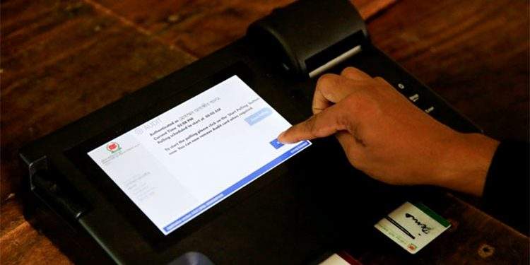 দৈবচয়নে নারায়ণগঞ্জে ইভিএম বাতিল