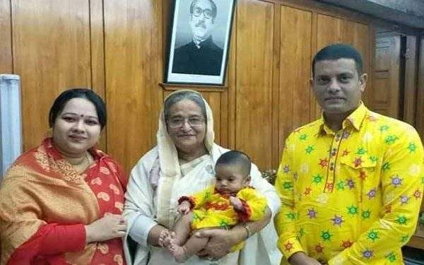 একটি মাত্র ছবিতেই তোলপাড় ॥ এসপি হারুন নিয়ে গুঞ্জন