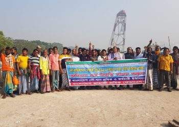 নৌ-যান শ্রমিকদের ধর্মঘটে স্থবির হয়ে পড়েছে নারায়ণগঞ্জ নদীবন্দর