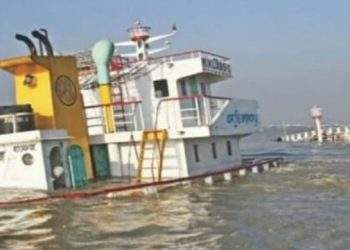 বুড়িগঙ্গায় বাল্কহেড ডুবে নিহত ৪