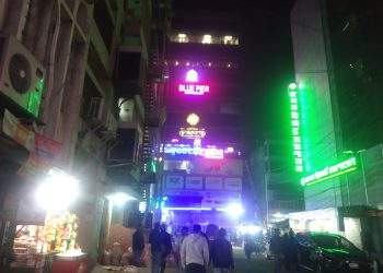 টক অব দ্যা টাউন : মিলাদের পর মদ-বিয়ারে অতিথিদের আপ্যায়ন