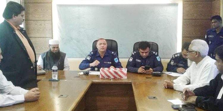 ফতুল্লা থানায় ‘ওপেন’  নাকি ‘গোপন’ মিটিং অনুষ্ঠিত হলো ?