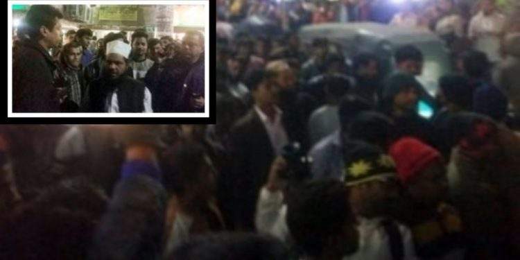 নতুন এসপি দৃষ্টি আকর্ষনে হকারদের নতুন নাটক মঞ্চায়িত !