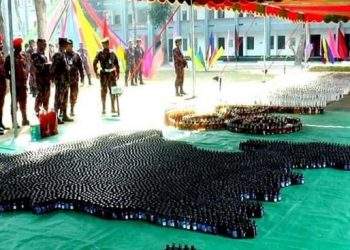 ফেন্সিডিল দিয়ে বাংলাদেশের মানচিত্র বানিয়ে সমালোচনায় বিজিবি