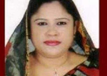 ফতুল্লা থানায় পুলিশকে মারধর !  ফাতেমা মনির আটক