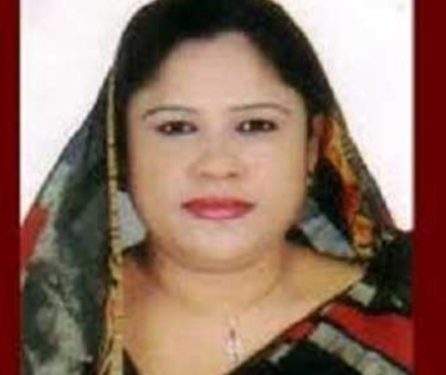 ফতুল্লা থানায় পুলিশকে মারধর !  ফাতেমা মনির আটক