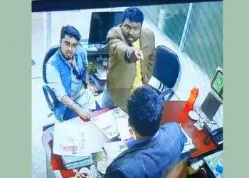 ফতুল্লার বিসিকে দুই চাঁদাবাজের এ্যাকশন ! অতঃপর কারাবাস