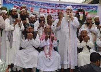 “মেয়র লাইসেন্স দিয়েছে ! বার বন্ধে শামীম-সেলিম ভাই নজর দেন”