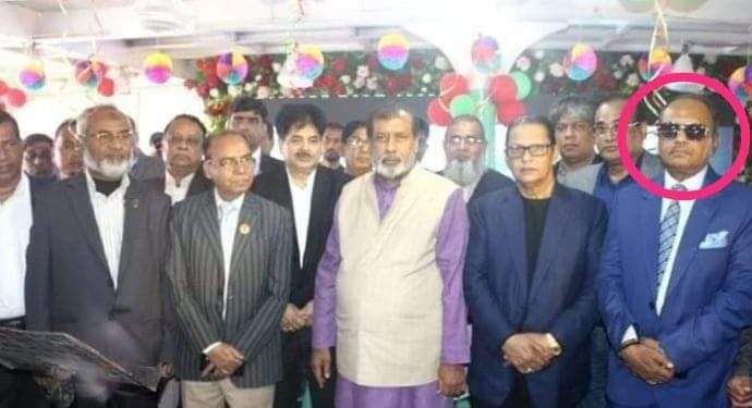 রাজাকারপুত্রকে সঙ্গে নিয়ে মুক্তিযোদ্ধাদের নৌ-বিহার ! এ লজ্জা কার ?