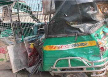 রূপগঞ্জে ট্রাক-সিএনজি সংঘর্ষে নিহত ২, আহত ৩