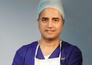 করোনা থেকে বাঁচতে ২২ জরুরি পরামর্শ ডা. দেবী শেঠির