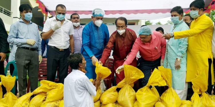 দেশের মানুষ গৃহবন্দি হয়ে না খেয়ে কষ্ট পাচ্ছে : জি এম কাদের