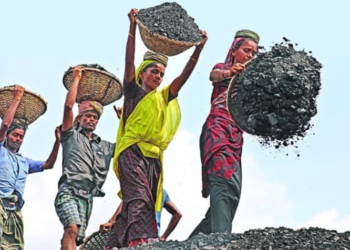 আজ শুক্রবার মহান মে দিবস