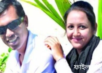 ‘তুই কোপালি ক্যান’