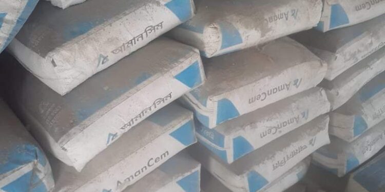 আড়াইহাজারে ছাত্রলীগ নেতার বাড়ীতে ২শ বস্তা সিমেন্ট নিয়ে ধূম্রজাল