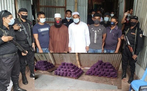 বন্দরে অবৈধ গ্যাসে নকল মশার কয়েল