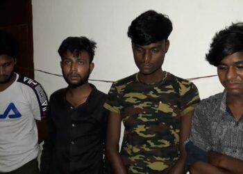 ফতুল্লায় গরু বোঝাই ট্রলারে সন্ত্রাসী হামলা, গ্রেফতার-৪