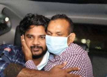 রায়হানের দেশে ফেরা : চোখে আঙুল দিয়ে দেখিয়ে দিয়েছে ভুলটা কোথায়