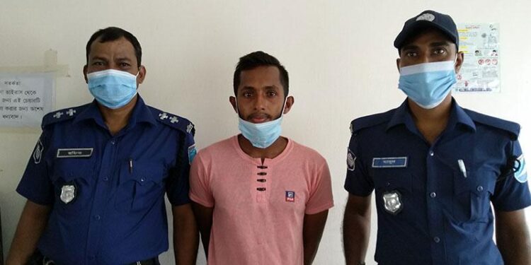 সিদ্ধিরগঞ্জে ধর্ষণের অভিযোগে গৃহ শিক্ষক গ্রেফতার