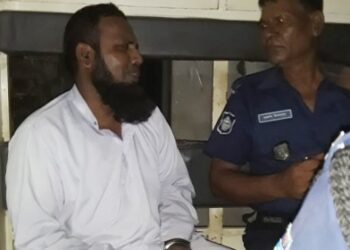 সিদ্ধিরগঞ্জে ছাত্রকে বলাৎকার, শিক্ষক আটক