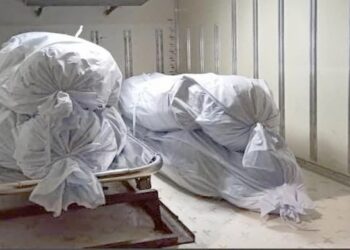 দেখে মনে হবে লাশবাহী গাড়ি, কিন্তু না !