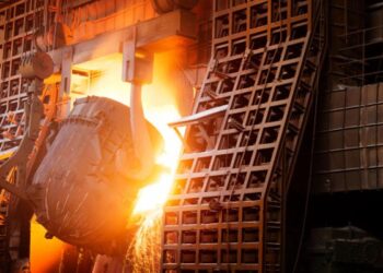 রূপগঞ্জে গলিত লোহা পড়ে শ্রমিকের মৃত্যু, দগ্ধ ৫