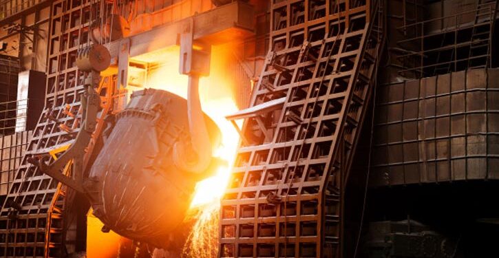 রূপগঞ্জে গলিত লোহা পড়ে শ্রমিকের মৃত্যু, দগ্ধ ৫