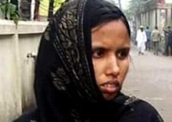 শিশুকে হত্যায় গ্রেফতার মা