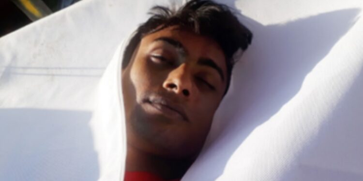 আড়াইহাজারে বস্তার চাপায় শ্রমিকের মৃত্যু