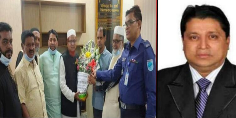 ফুল নিয়ে থানায় মতি ! নানা প্রশ্ন জনমনে