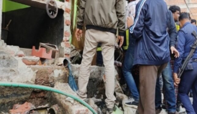 ফতুল্লায় সেপটিক ট্যাংকে বিস্ফোরণ, নিহত ২