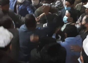 বিএনপি সমর্থিত আইনজীবীদের মারধরের অভিযোগ আ. লীগ নেতাকর্মীদের বিরুদ্ধে