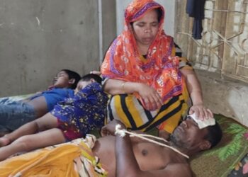 এই মারধরে মামলা হয় না, ‘পুলিশ ই বিচারক !’