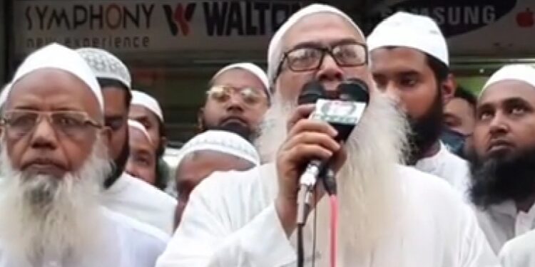 ‘বাংলার জমিনে মোদি করোনা আক্রান্ত হবে’- মাওঃ আউয়াল