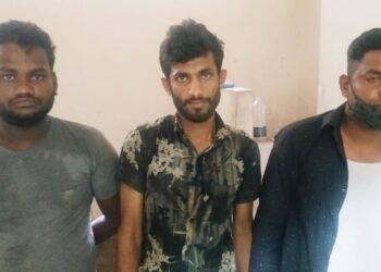 ফতুল্লায় ইয়াবা ট্যদবলেট সহ ৩ মাদক বিক্রেতা গ্রেফতার