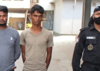 রূপগঞ্জের তারাবতে চোরাই তেলসহ গ্রেপ্তার ২