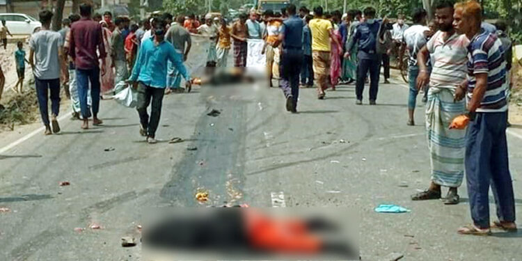 এবার রূপগঞ্জে সড়ক দুর্ঘটনায় মা-মেয়ের মৃত্যু