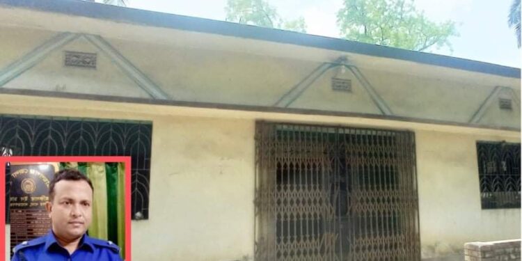 ঐতিহ্যবাহী বন্দর থানা মসজিদ বন্ধ, মুসল্লিদের ক্ষোভ !