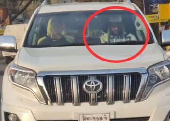 ‘মামুনুল বিষয়ে তথ্যমন্ত্রী : ‘সামনে পাঁচটা পেছনে পাঁচটা গাড়ি’