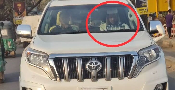 ‘মামুনুল বিষয়ে তথ্যমন্ত্রী : ‘সামনে পাঁচটা পেছনে পাঁচটা গাড়ি’