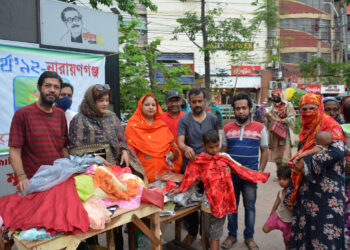 সতীর্থ ৯২ নারায়ণগঞ্জ ঈদ পোশাক বিতরণ