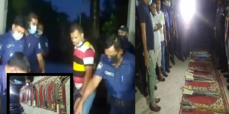 রূপগঞ্জে অস্ত্রের ঝনঝনানি ! শতাধিক দেশীয় অস্ত্র উদ্ধার