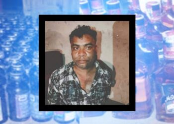 আড়াইহাজারে বিদেশী মদ-ফেন্সিডিলসহ গ্রেফতার