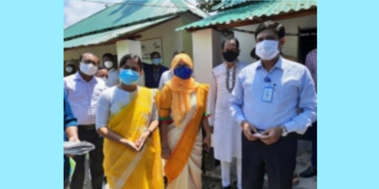 আশ্রয়ন প্রকল্প পরিদর্শনে নারায়ণগঞ্জের ডিসি