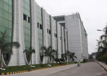 ফকির গার্মেন্টসে নারী শ্রমিকে আত্মহত্যা