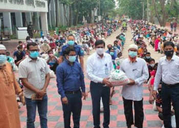 পরিবহন শ্রমিকের পাশে নারায়ণগঞ্জের ডিসি