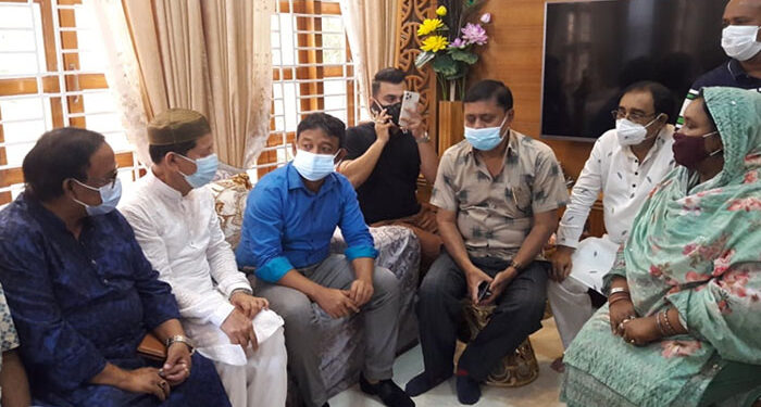 মেয়র আইভীকে সহানুভূতি জানালেন সাবেক এসপি হারুন