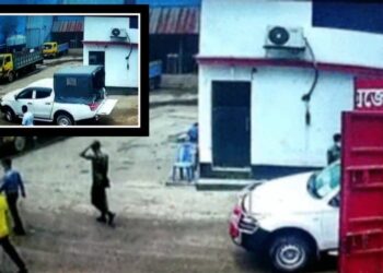 রূপগঞ্জে অক্সিজেন প্ল্যান্টে মোবাইল কোর্ট, ৪ ঘণ্টা উৎপাদন বন্ধ