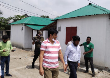 সোনারগাঁয়ের আশ্রয়ণ প্রকল্পের দূর্ণীতি তদন্তে জেলা প্রশাসন